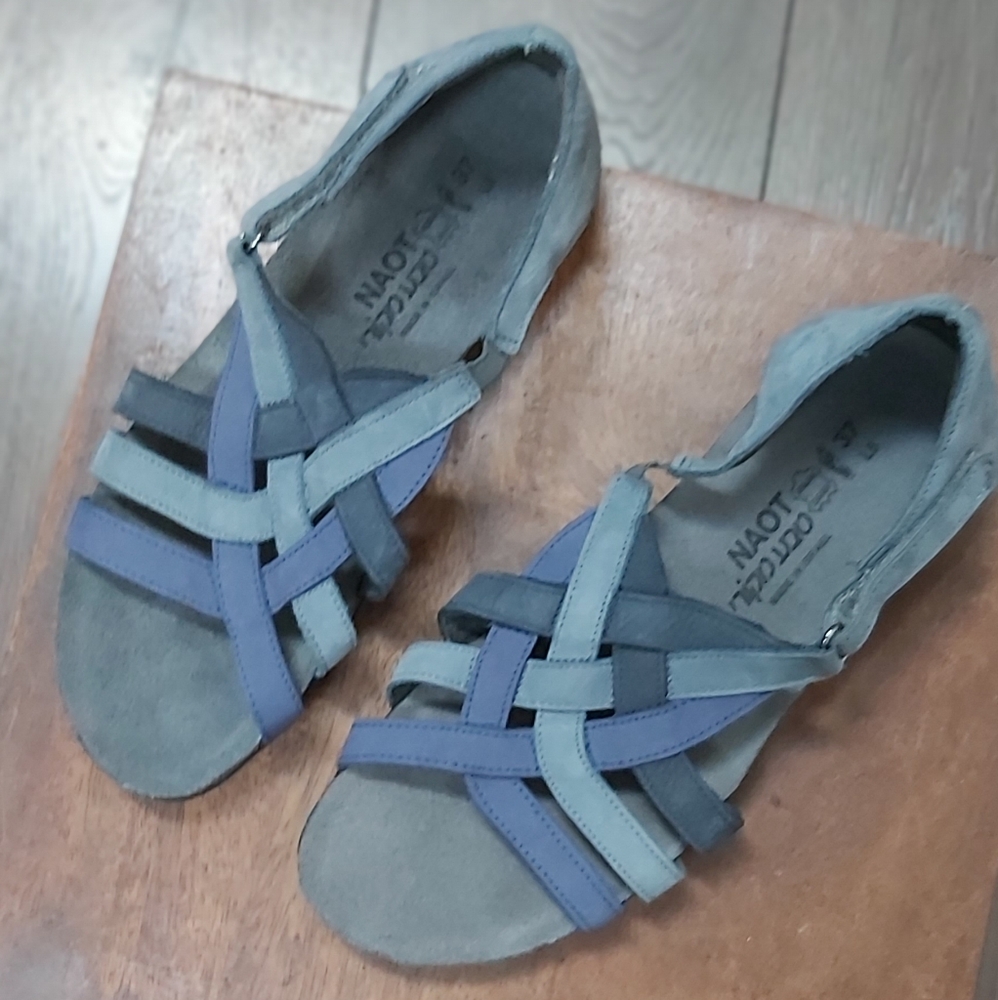 Naot flat leather sandals